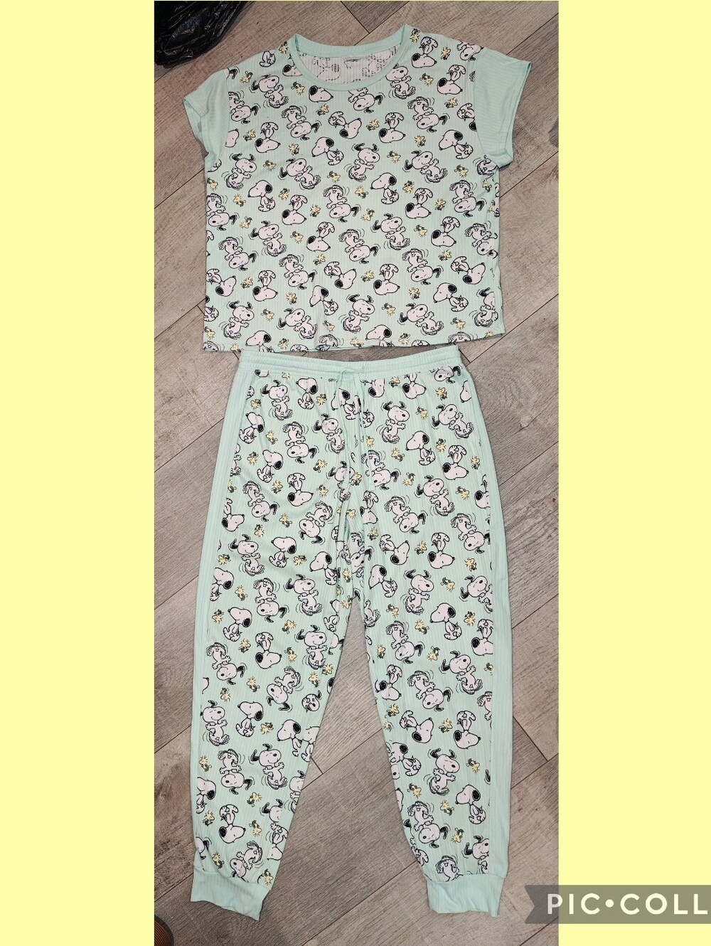 🐶Peanuts Snoopy & Woodstock Ribbed 2-Piece Short Sleeve and Jogger Pajama Set🐶 - Picture 6 of 8